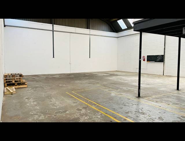 391M² WAREHOUSE TO LET IN PAARDEN EILAND